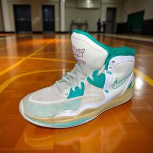 Nike Sue Bird X Kyrie Infinity EP Golden Tribute Turquoise Flight Club Size 5